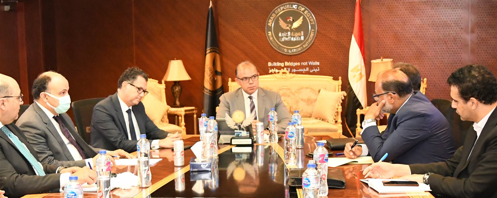 إنشاء منصة لتداول شهادات خفض الانبعاثات الكربونية
