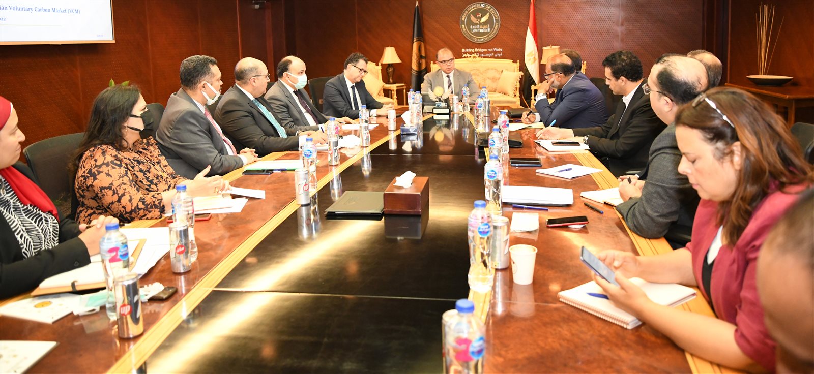 إنشاء منصة لتداول شهادات خفض الانبعاثات الكربونية