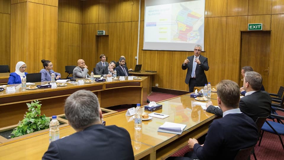 جلسة نقاشية فنية مع ميرسك وسيمنز حول مشروعات الوقود الأخضر