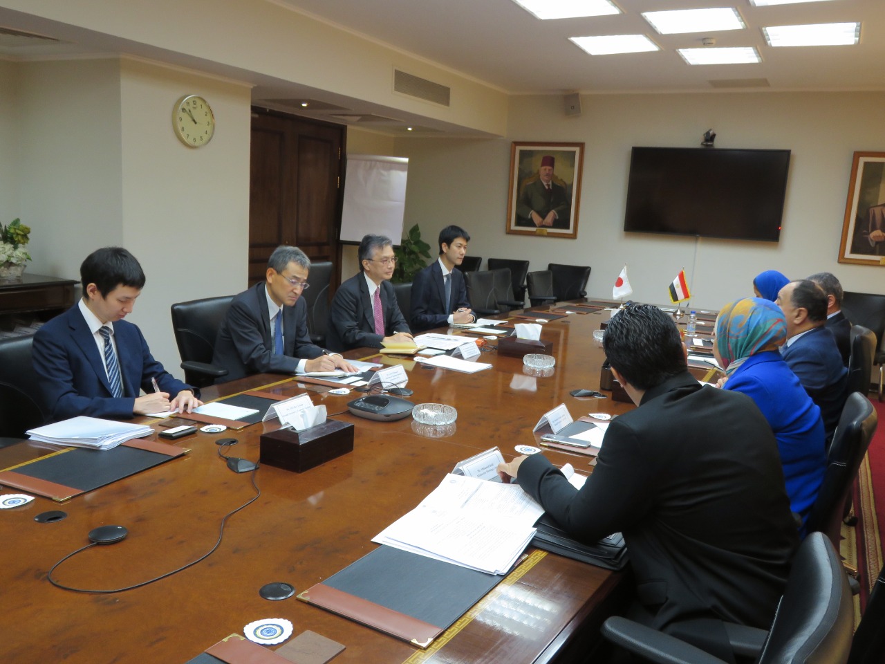 وزير المالية فى لقائه مع السفير اليابانى ورئيس جمعية رجال الأعمال اليابانيين