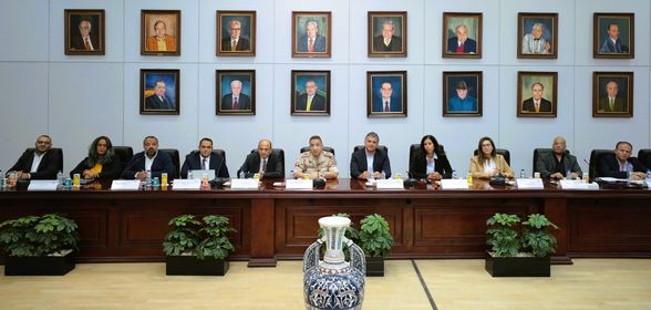 وزير السياحة يتابع مستجدات الأعمال بالمتحف المصري الكبير
