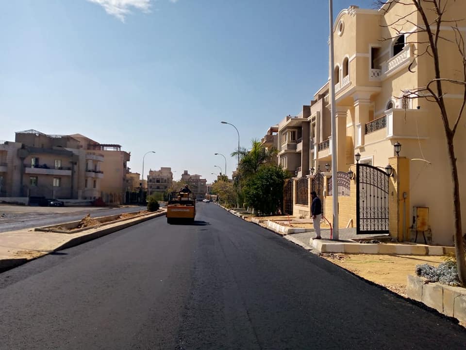 تفقد المشروعات السكنية والخدمية والطرق والمرافق