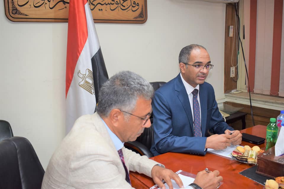 اجتماع لمناقشة المشروعات القومية 