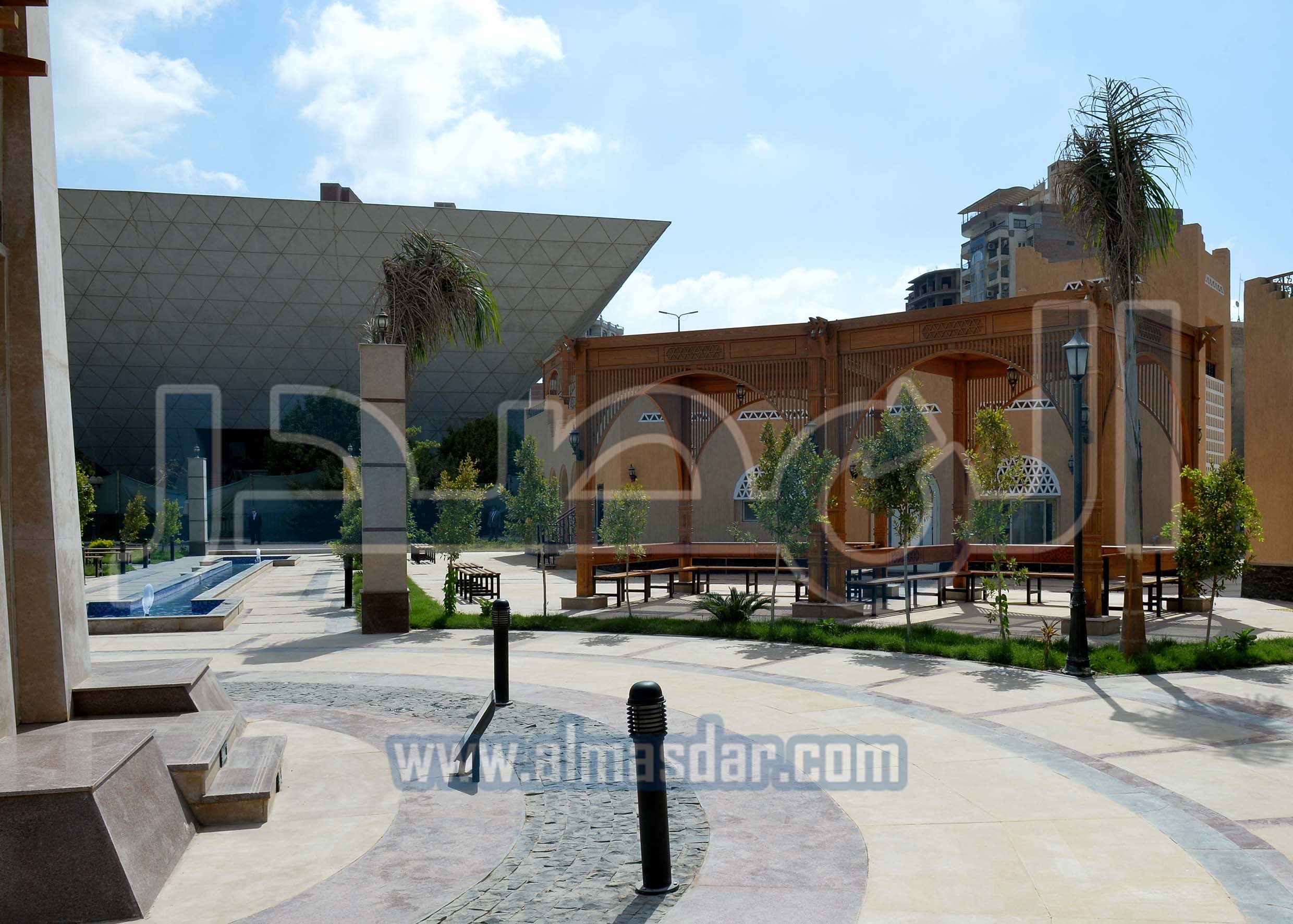 رئيس الوزراء يتفقد اعمال تطوير منطقة السواقي بمدينة الفيوم