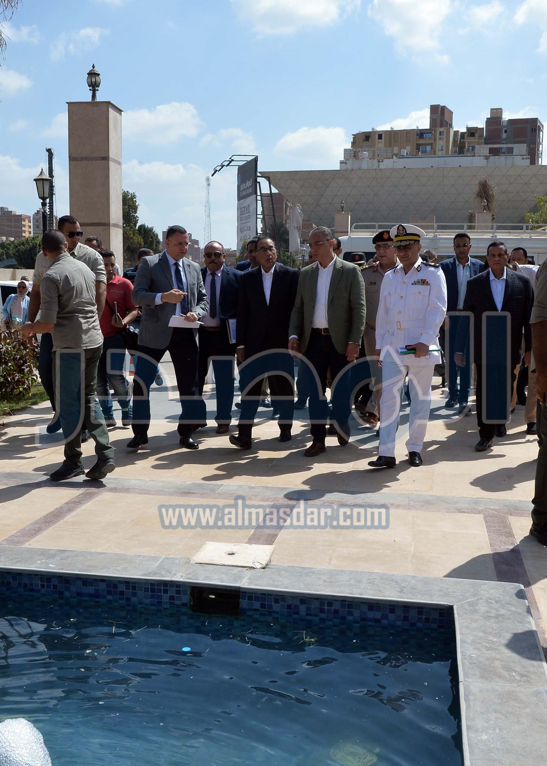 رئيس الوزراء يتفقد اعمال تطوير منطقة السواقي بمدينة الفيوم