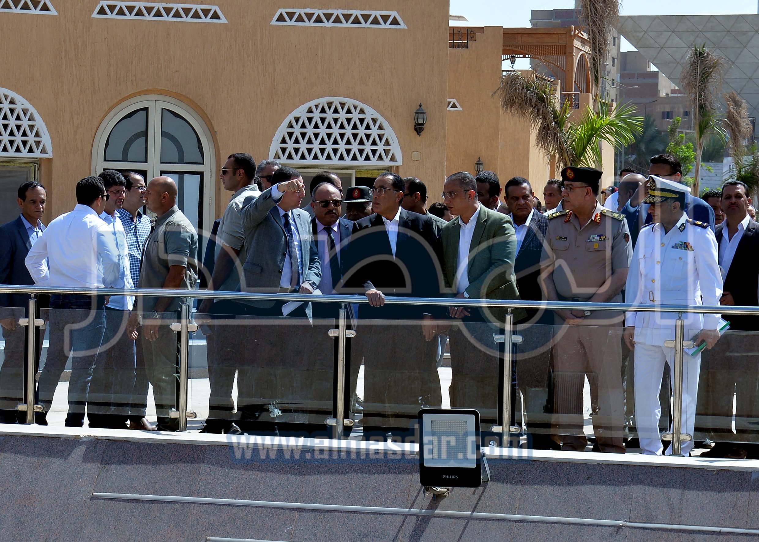 رئيس الوزراء يتفقد اعمال تطوير منطقة السواقي بمدينة الفيوم