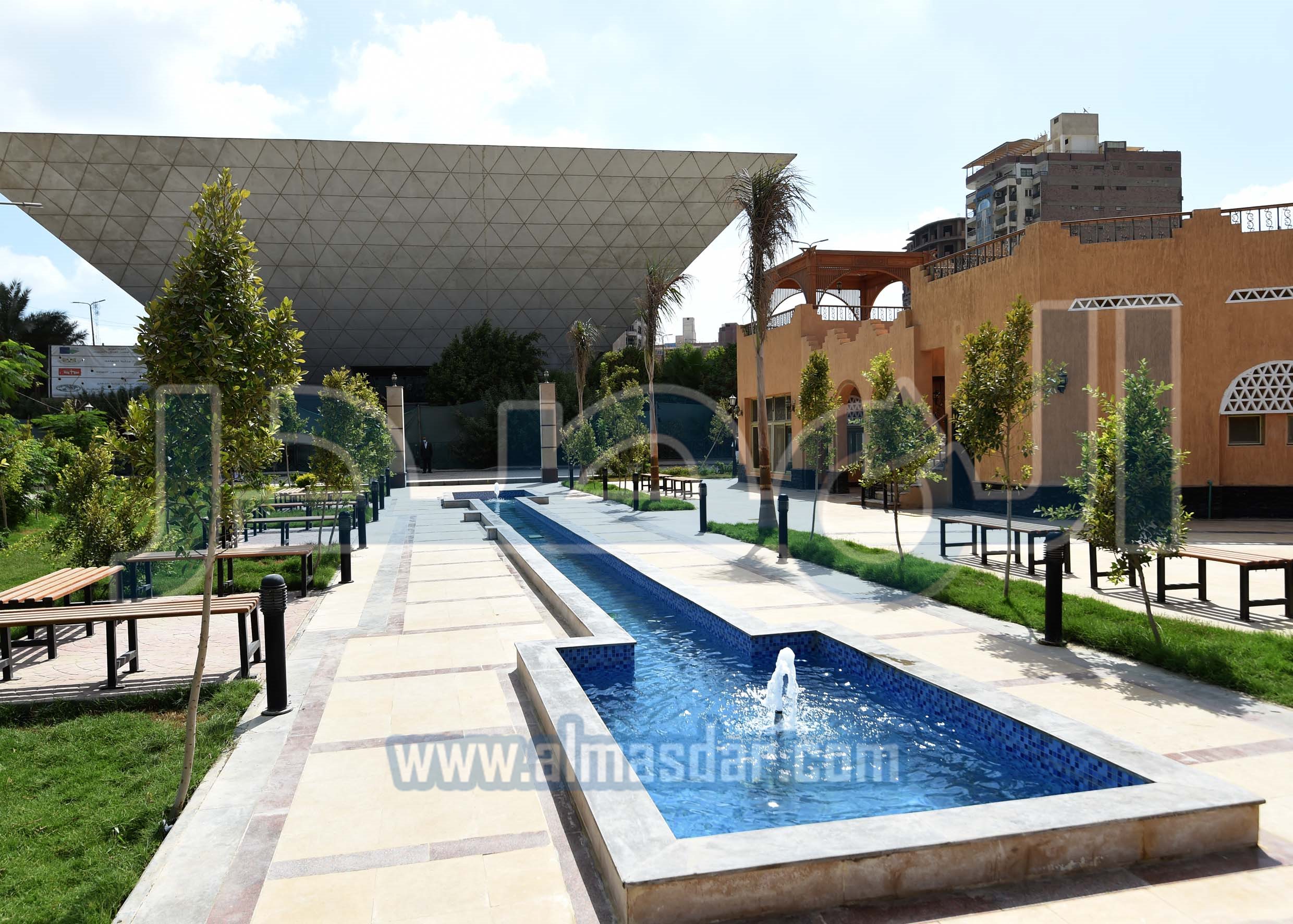 رئيس الوزراء يتفقد اعمال تطوير منطقة السواقي بمدينة الفيوم