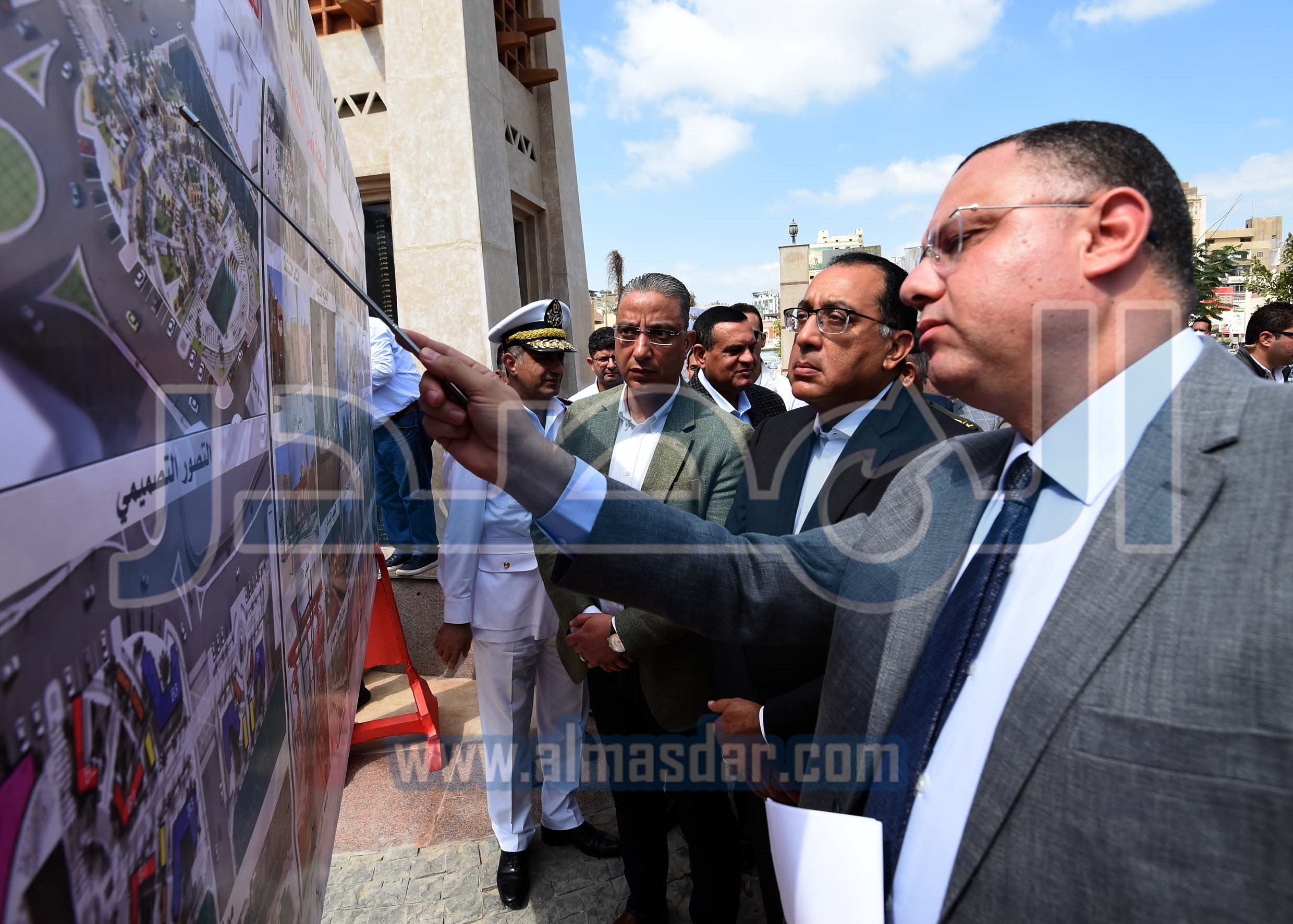 رئيس الوزراء يتفقد اعمال تطوير منطقة السواقي بمدينة الفيوم