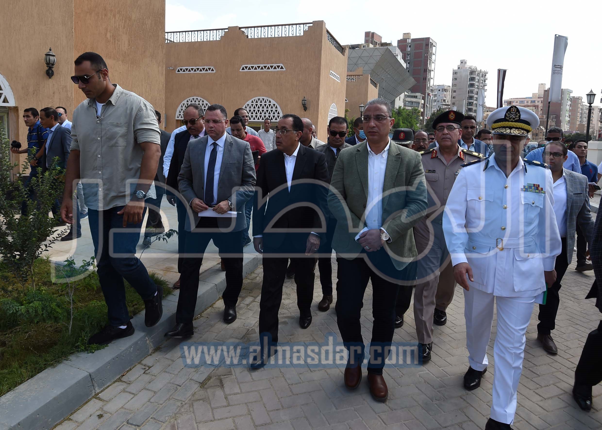 رئيس الوزراء يتفقد اعمال تطوير منطقة السواقي بمدينة الفيوم