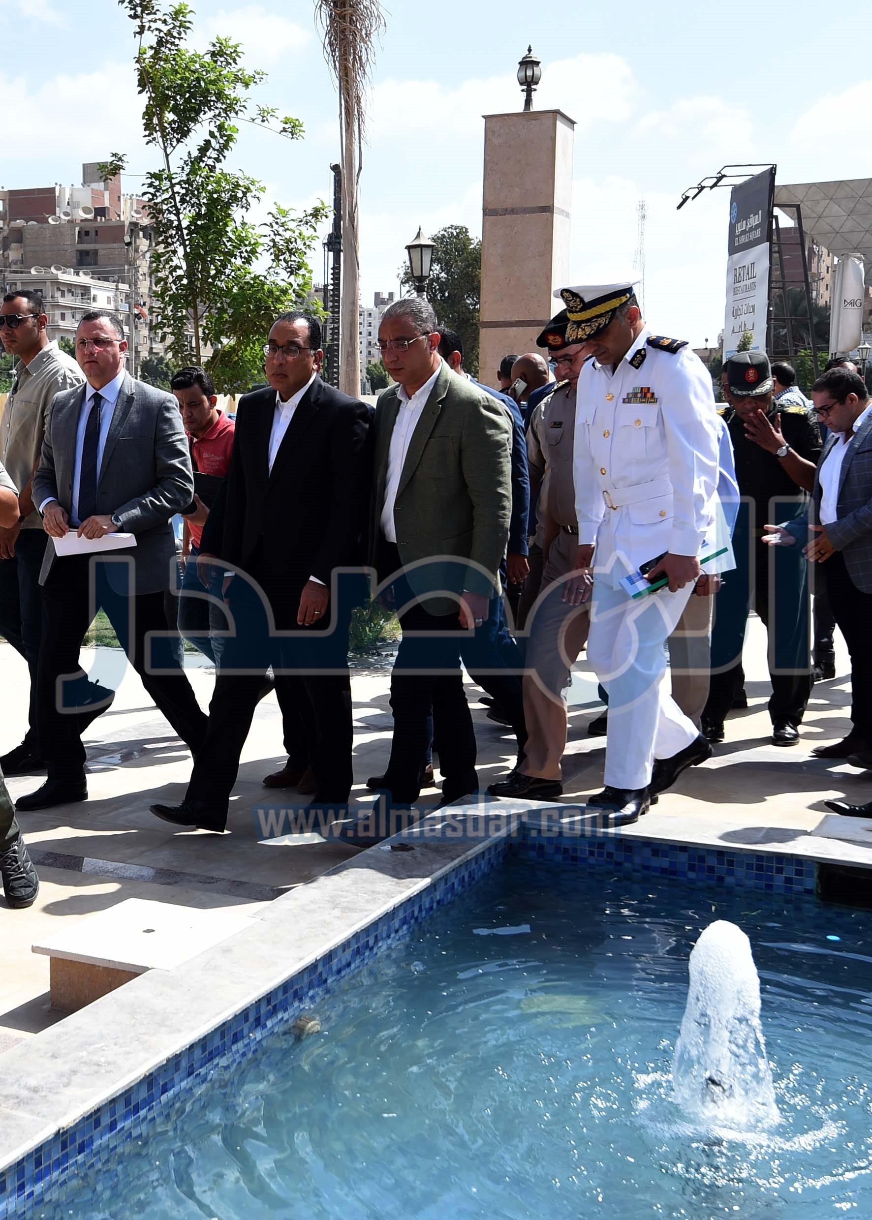 رئيس الوزراء يتفقد اعمال تطوير منطقة السواقي بمدينة الفيوم