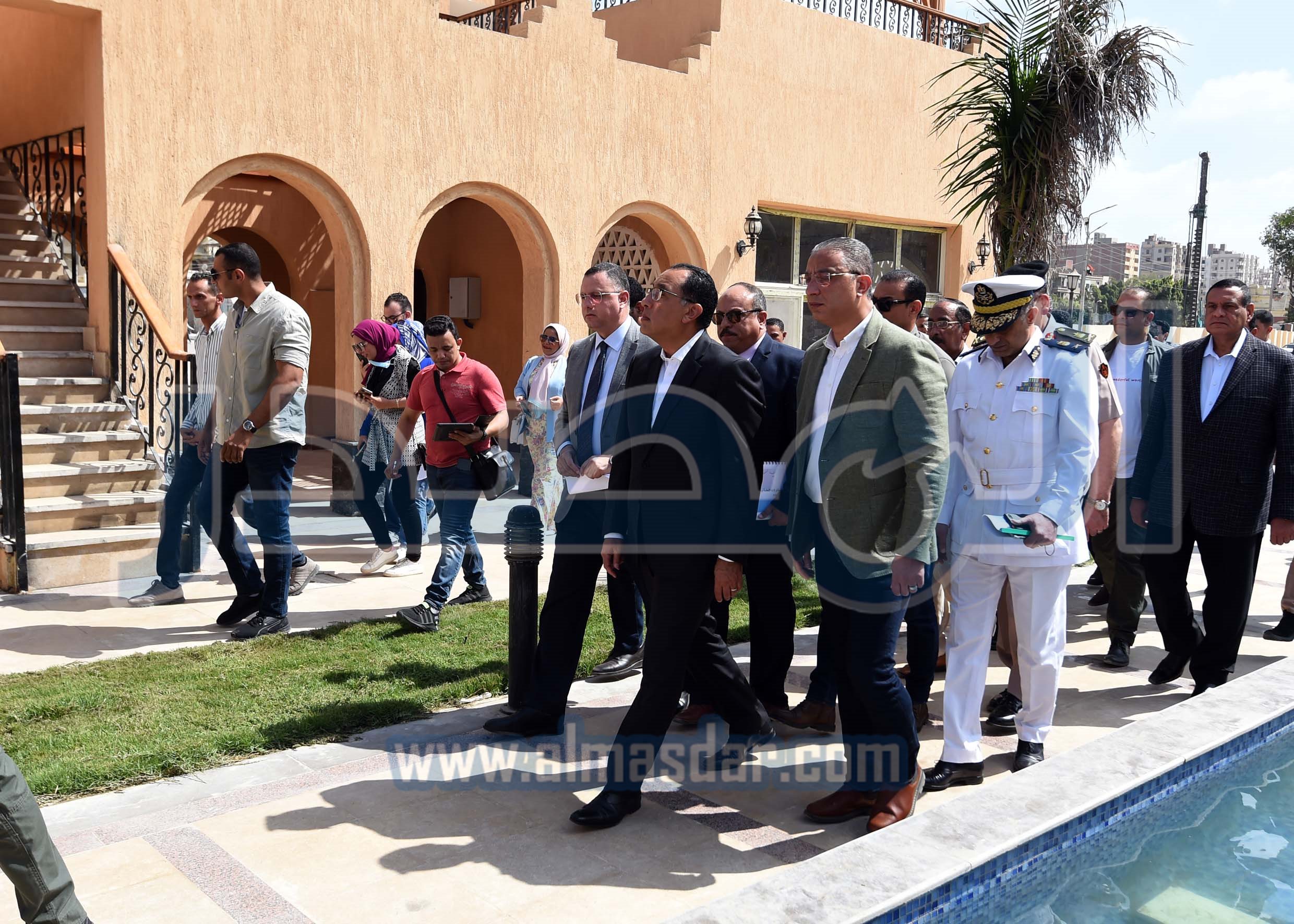 رئيس الوزراء يتفقد اعمال تطوير منطقة السواقي بمدينة الفيوم