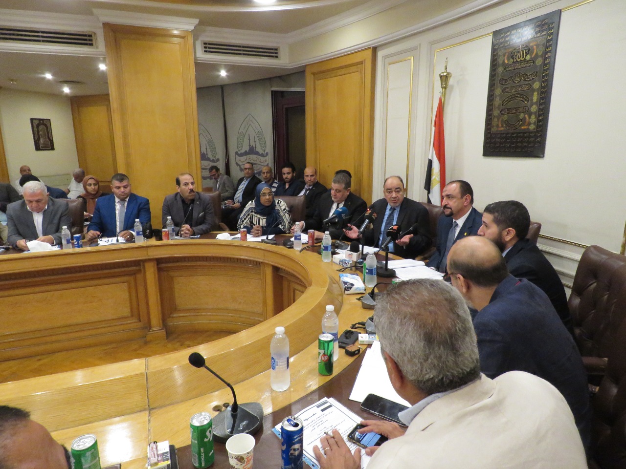  اجتماع الشعبة العامة للمستلزمات الطبية بغرفة القاهرة التجارية