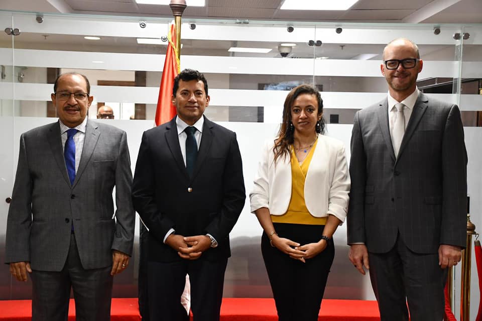 لقاء وزير الشباب والرياضة مع رئيس الجامعة الكندية في مصر والوفد المرافق له