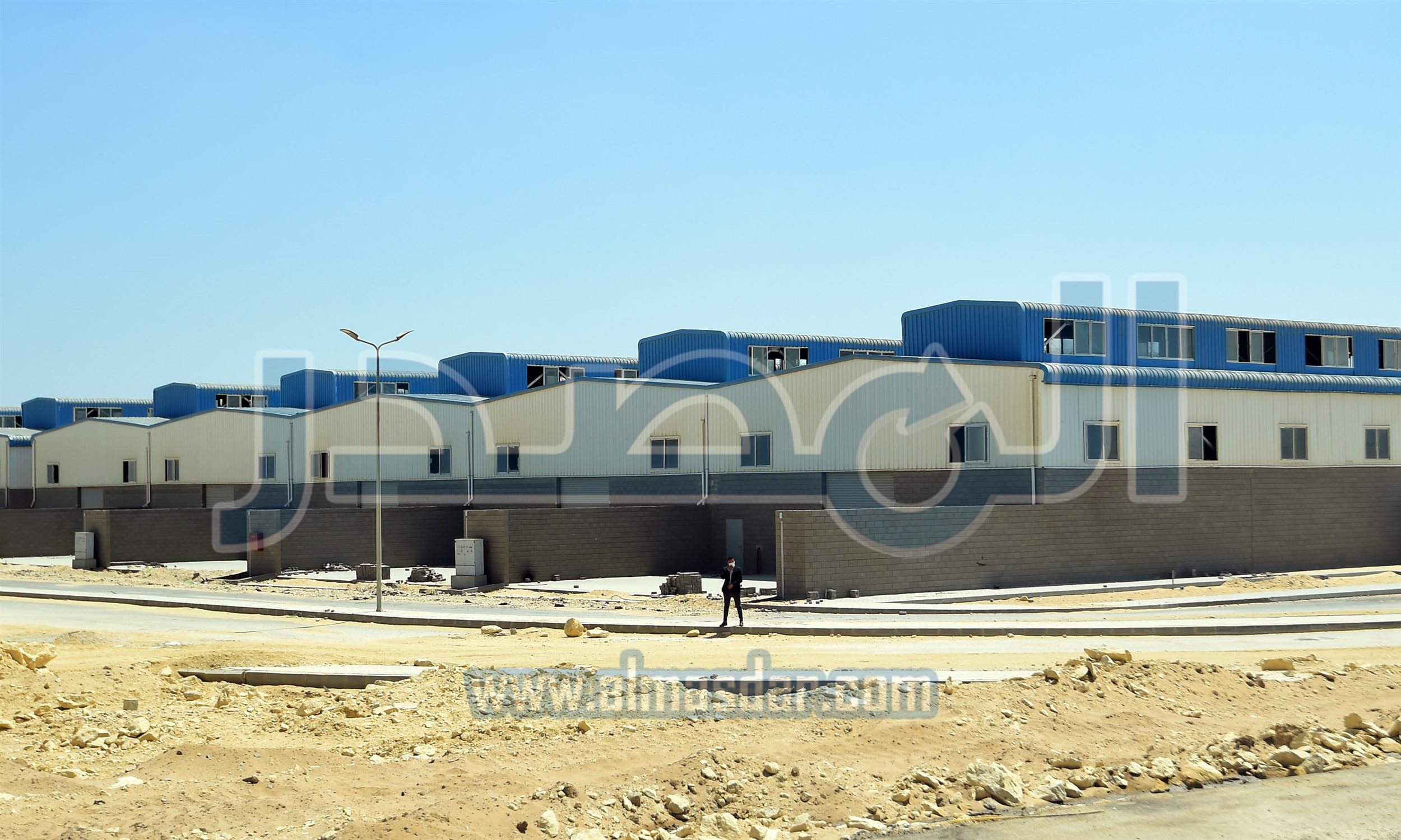 رئيس الوزراء يتفقد مُجمعيْ الصناعات الصغيرة والمتوسطة بمدينة الفيوم الجديدة‎‎