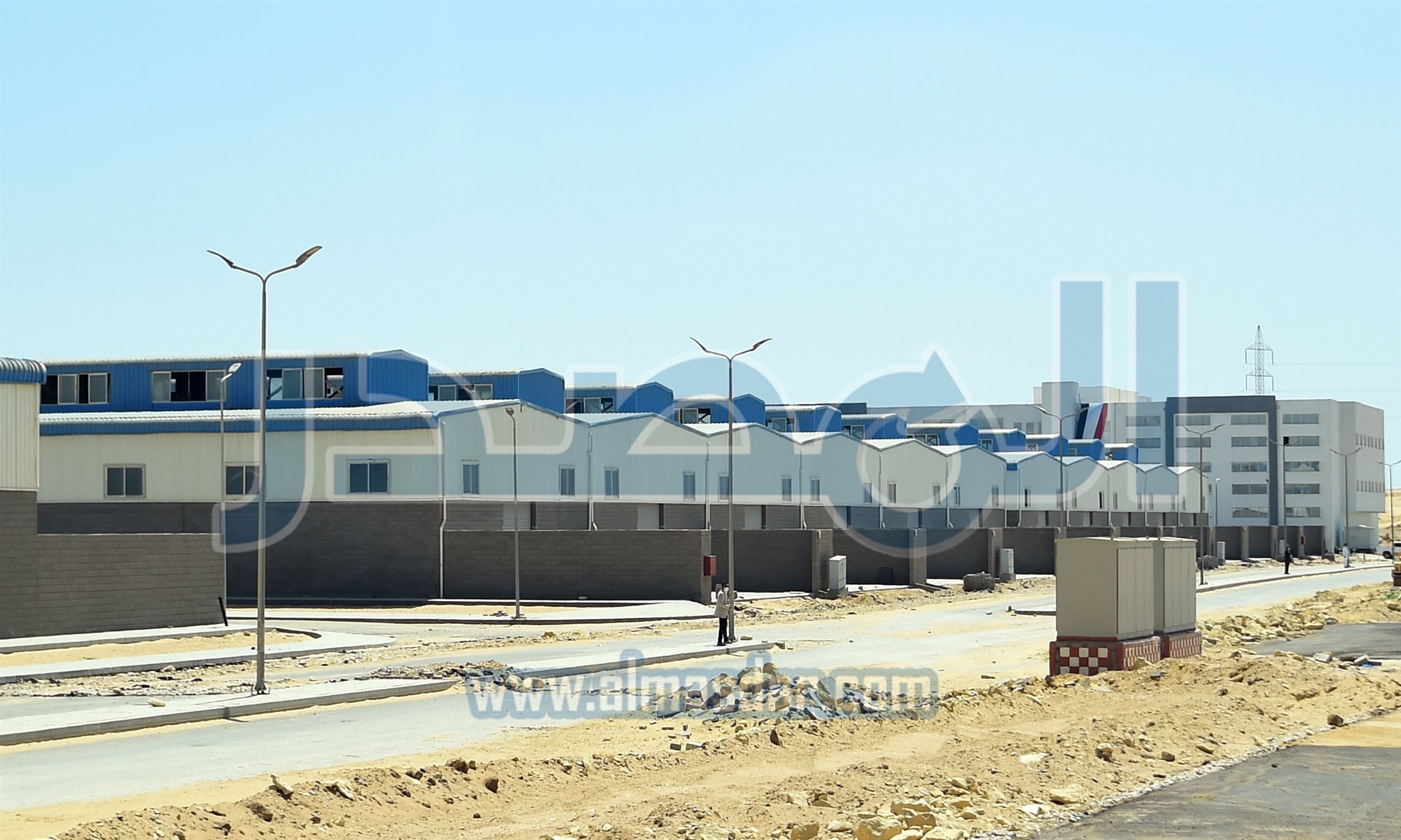 رئيس الوزراء يتفقد مُجمعيْ الصناعات الصغيرة والمتوسطة بمدينة الفيوم الجديدة‎‎