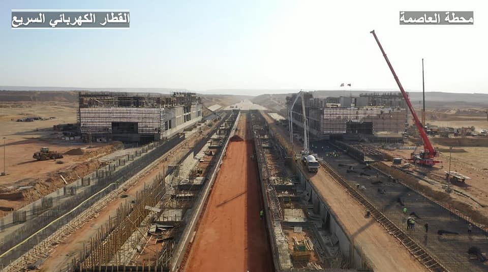 مشروع الخط الأول للقطار الكهربائي السريع من العين السخنة حتي محطة محمد نجيب