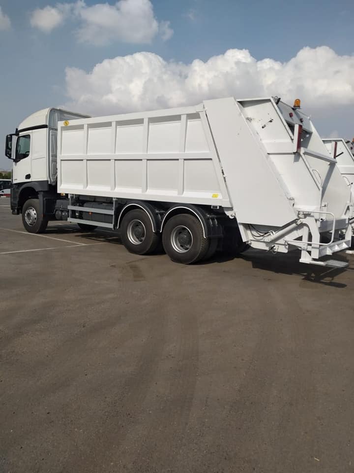 تسليم معدات المحطة الوسيطة المتحركة بمدينة أسوان