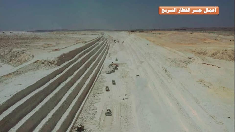 مشروع الخط الأول للقطار الكهربائي السريع من العين السخنة حتي محطة محمد نجيب