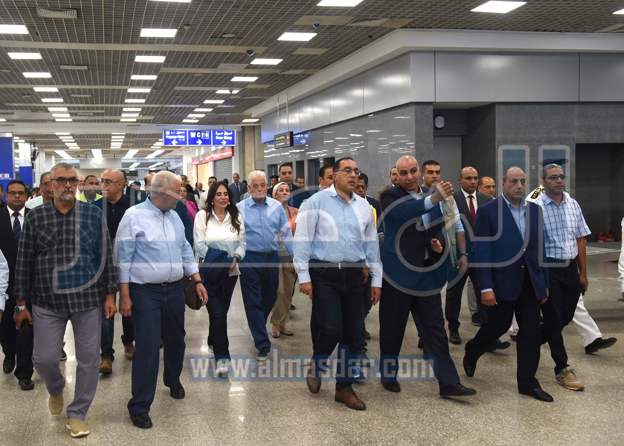 رئيس الوزراء يتفقد مشروعات تطوير شرم الشيخ 