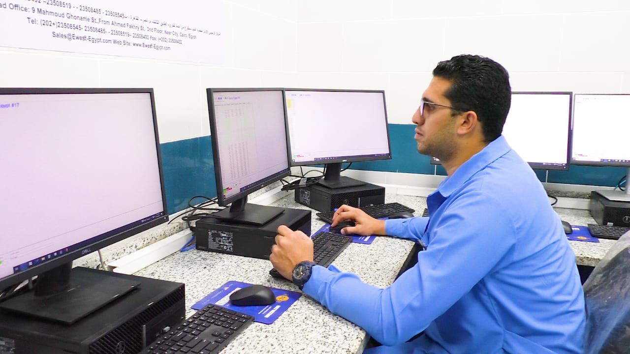 بدء التشغيل التجريبي للمعامل الصناعية