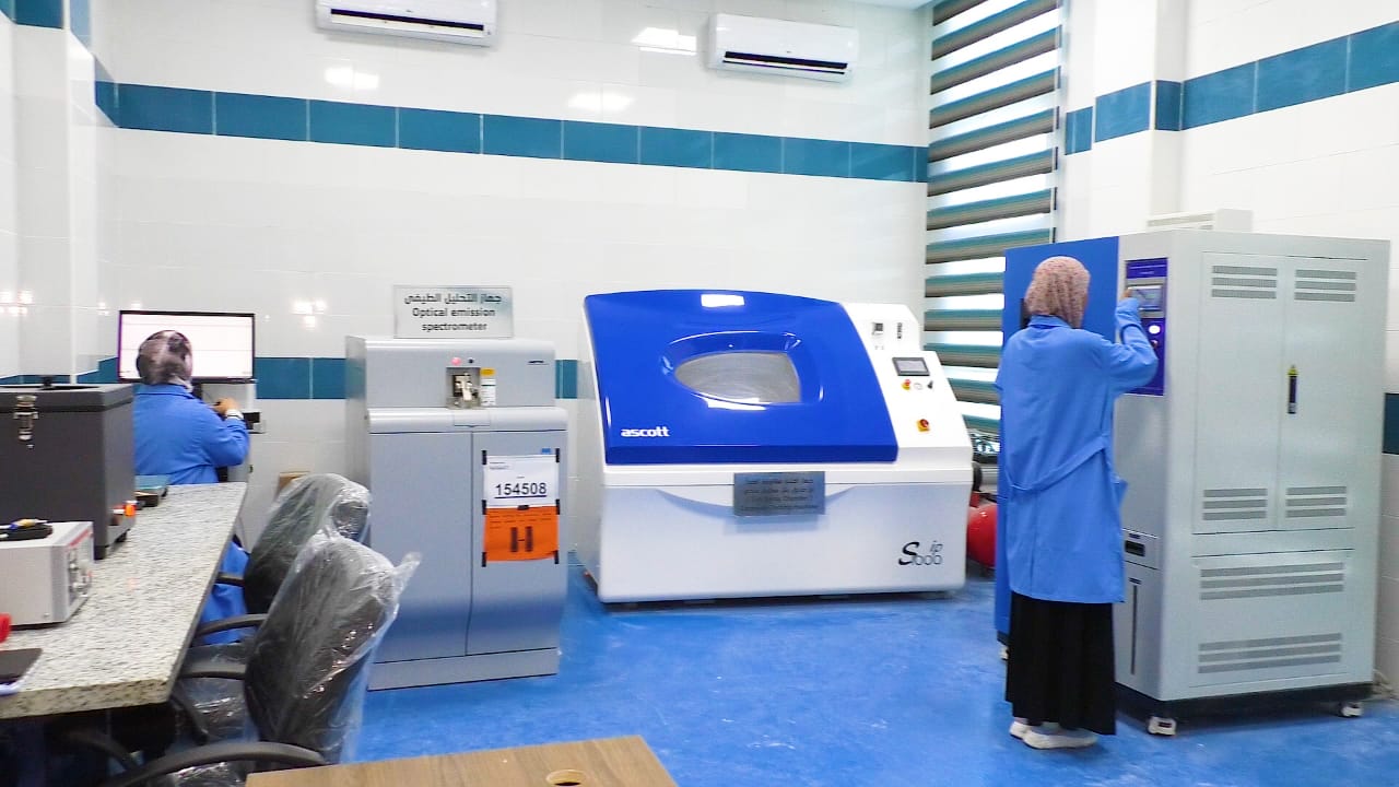 بدء التشغيل التجريبي للمعامل الصناعية