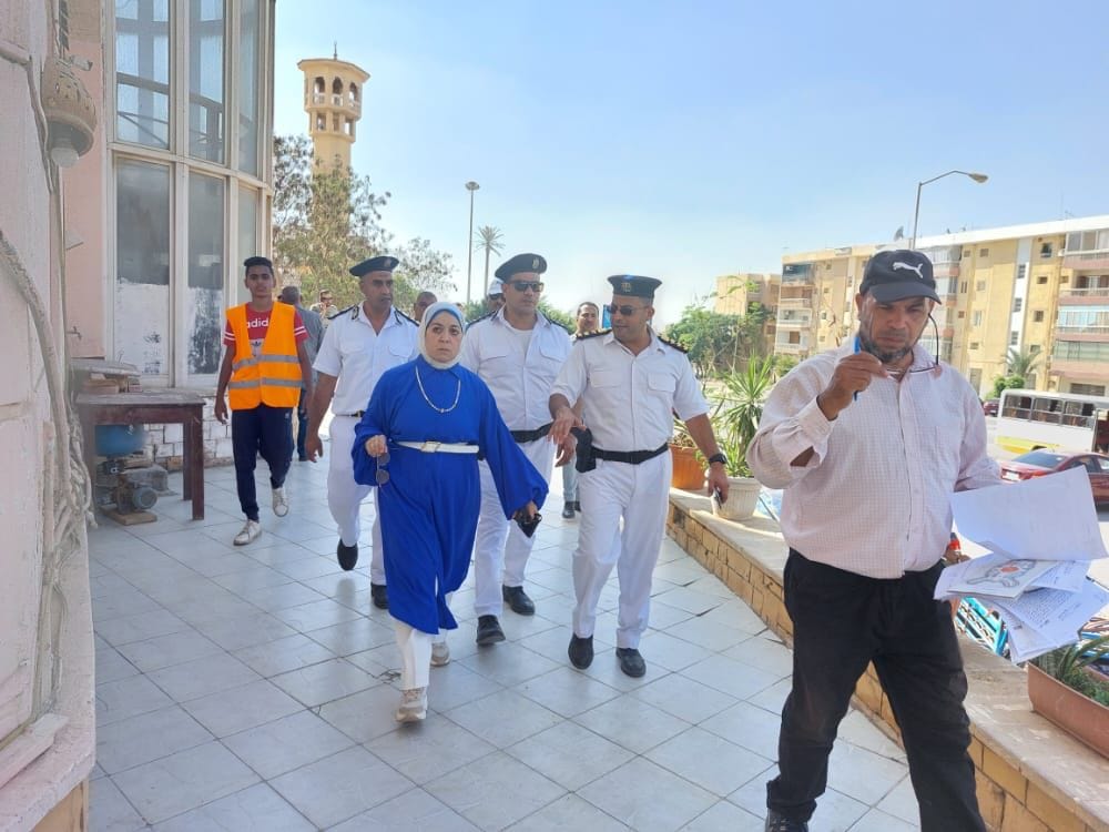 حملات إزالة مخالفات البناء والتعديات بالقطاع الأول للساحل الشمالي الغربي
