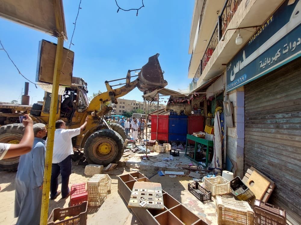 حملات إزالة مخالفات البناء والتعديات بالقطاع الأول للساحل الشمالي الغربي