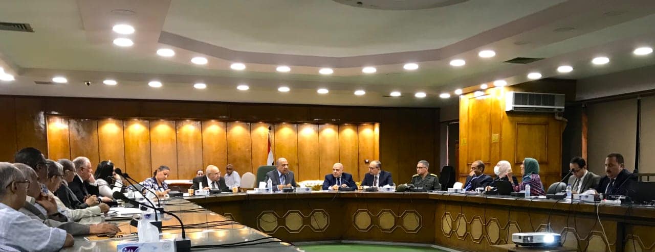 اجتماع لمتابعة مشروع تطوير شركات القطن والغزل والنسيج