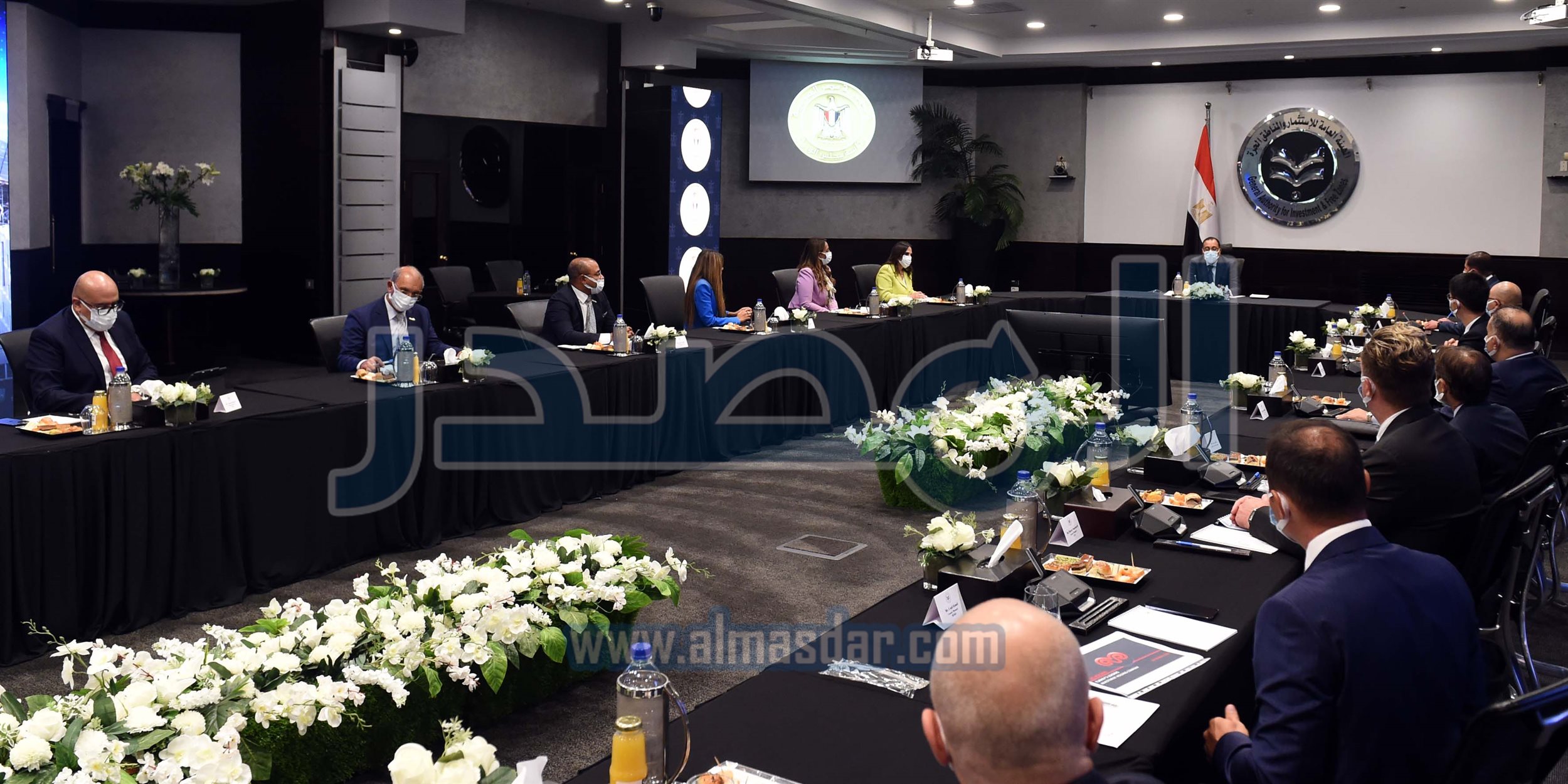 اجتماع بشأن متابعة موقف تنفيذ عدد من المشروعات الجديدة