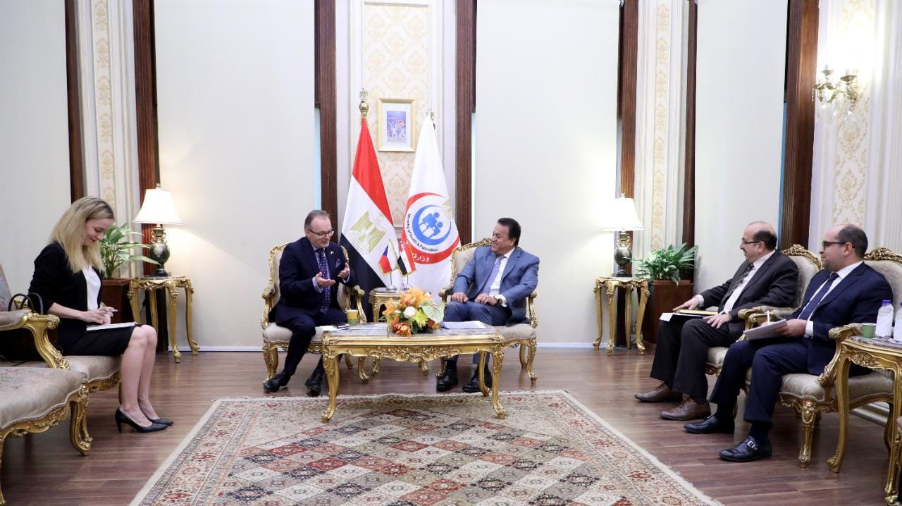 بحث تعزيز سبل التعاون بين مصر والتشيك في القطاع الصحي
