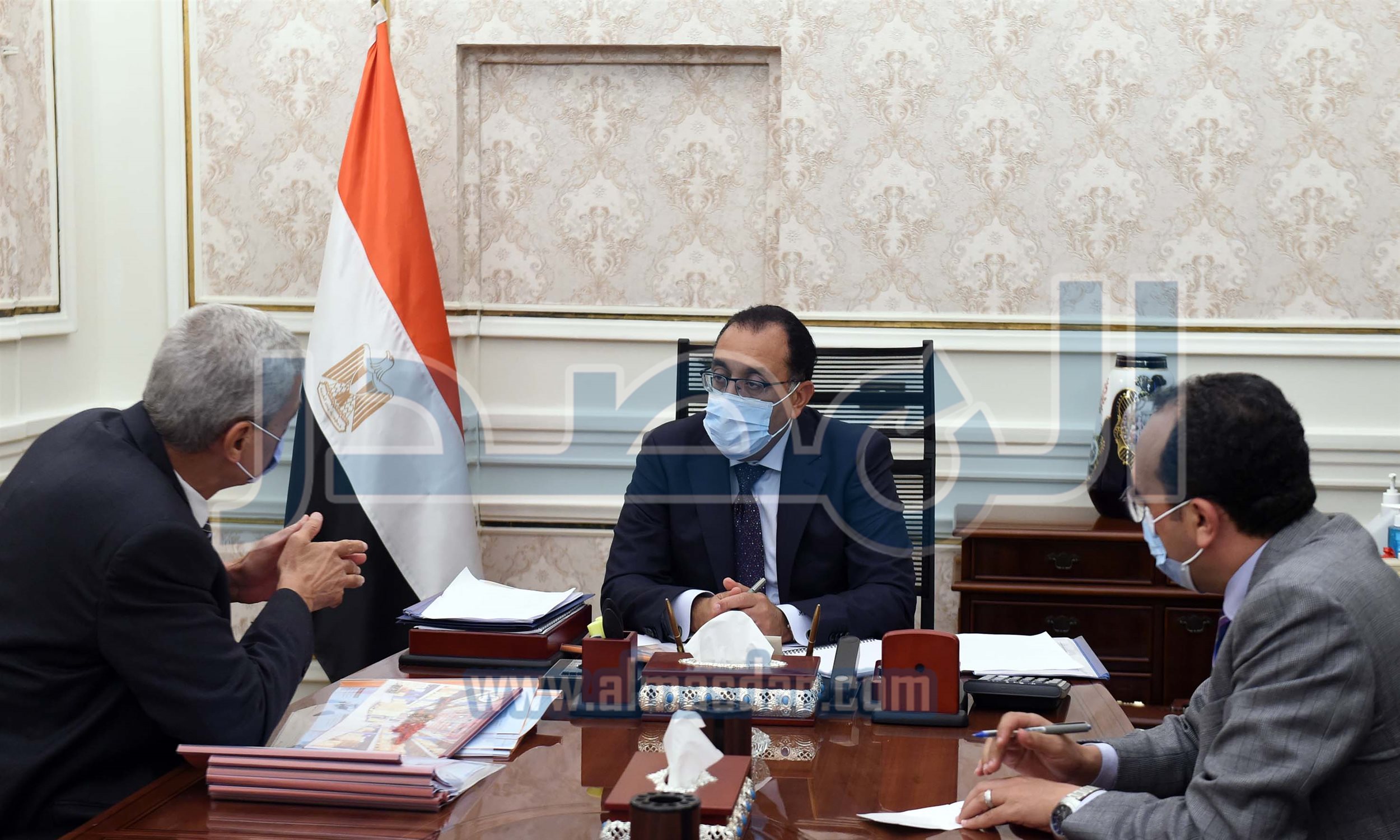 رئيس الوزراء يتابع عددا من ملفات عمل هيئة الشراء الموحد
