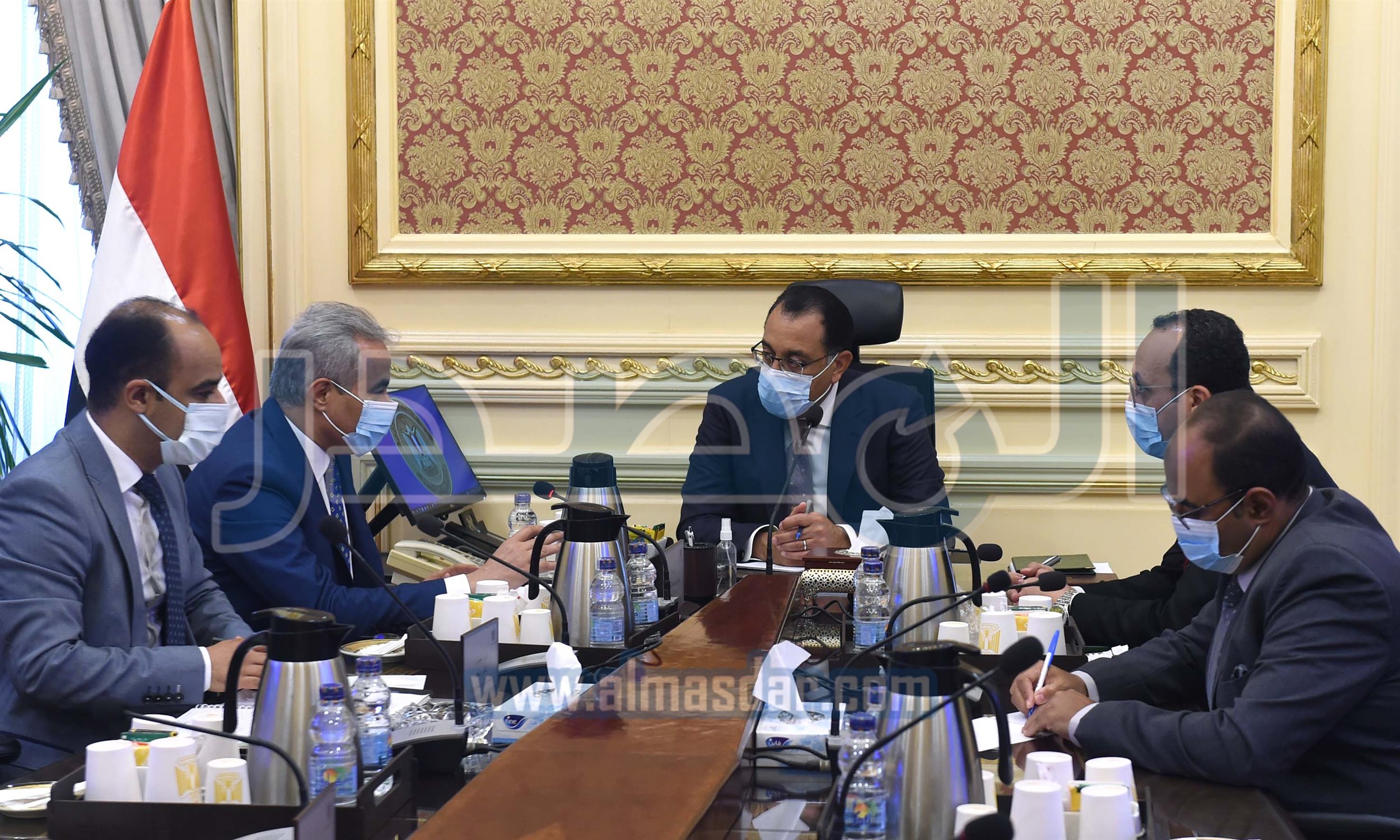 رئيس الوزراء يتابع مع وزير القوى العاملة ملفات عمل الوزارة