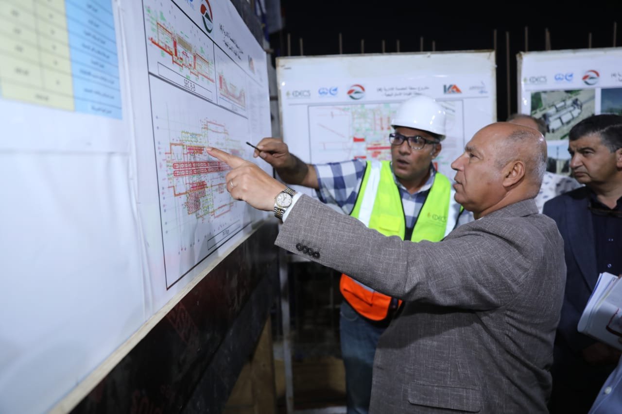وزير النقل يتفقد مشروع القطار الكهربائي الخفيف LRT