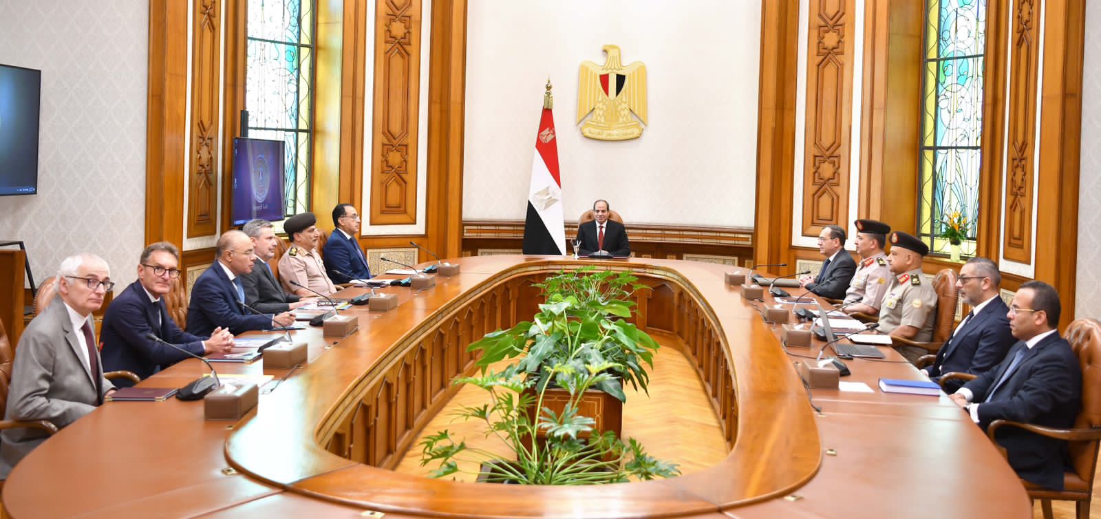السيسي يبحث مع 3 شركات إيطالية زيادة استثماراتهم بقطاع التعدين في مصر