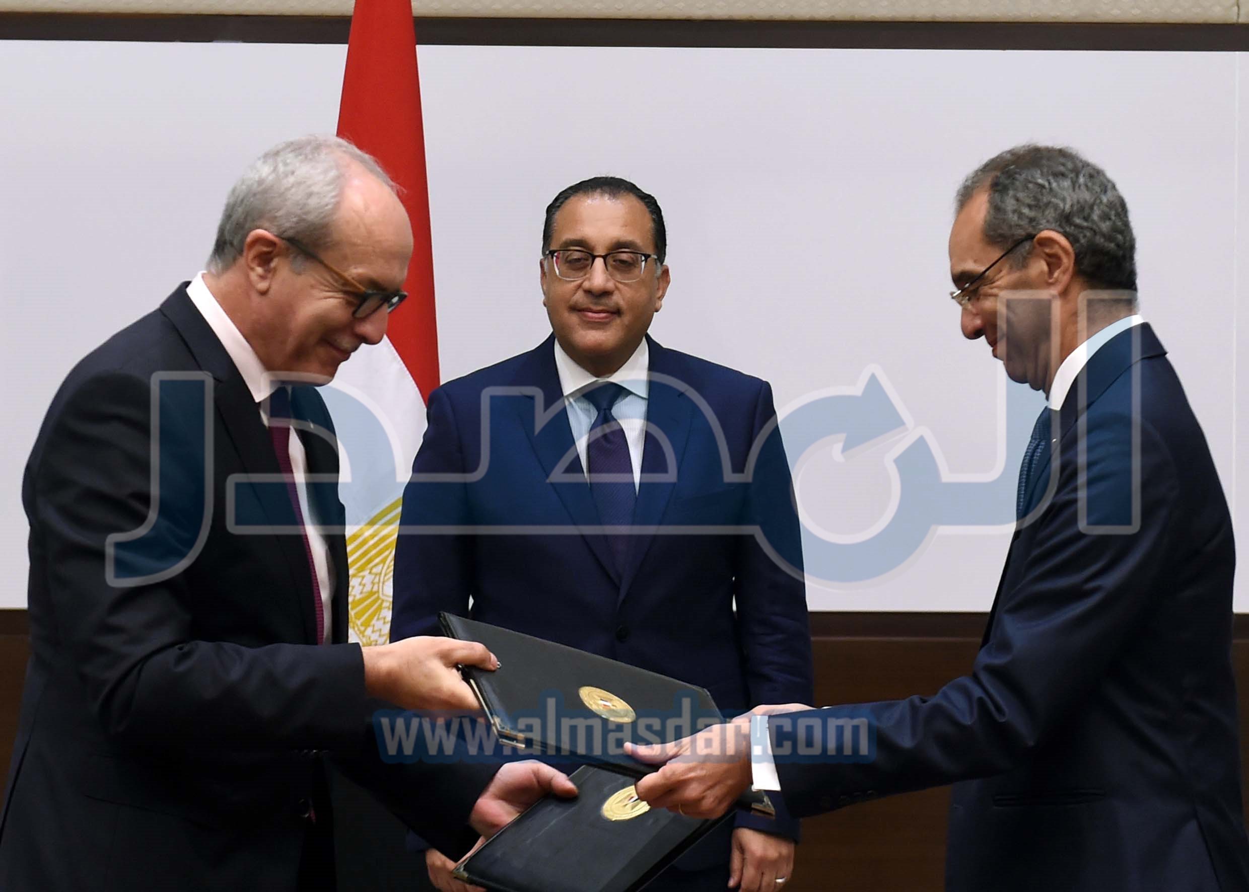 رئيس الوزراء يشهد توقيع مذكرة تفاهم للتعاون بين مصر والجزائر