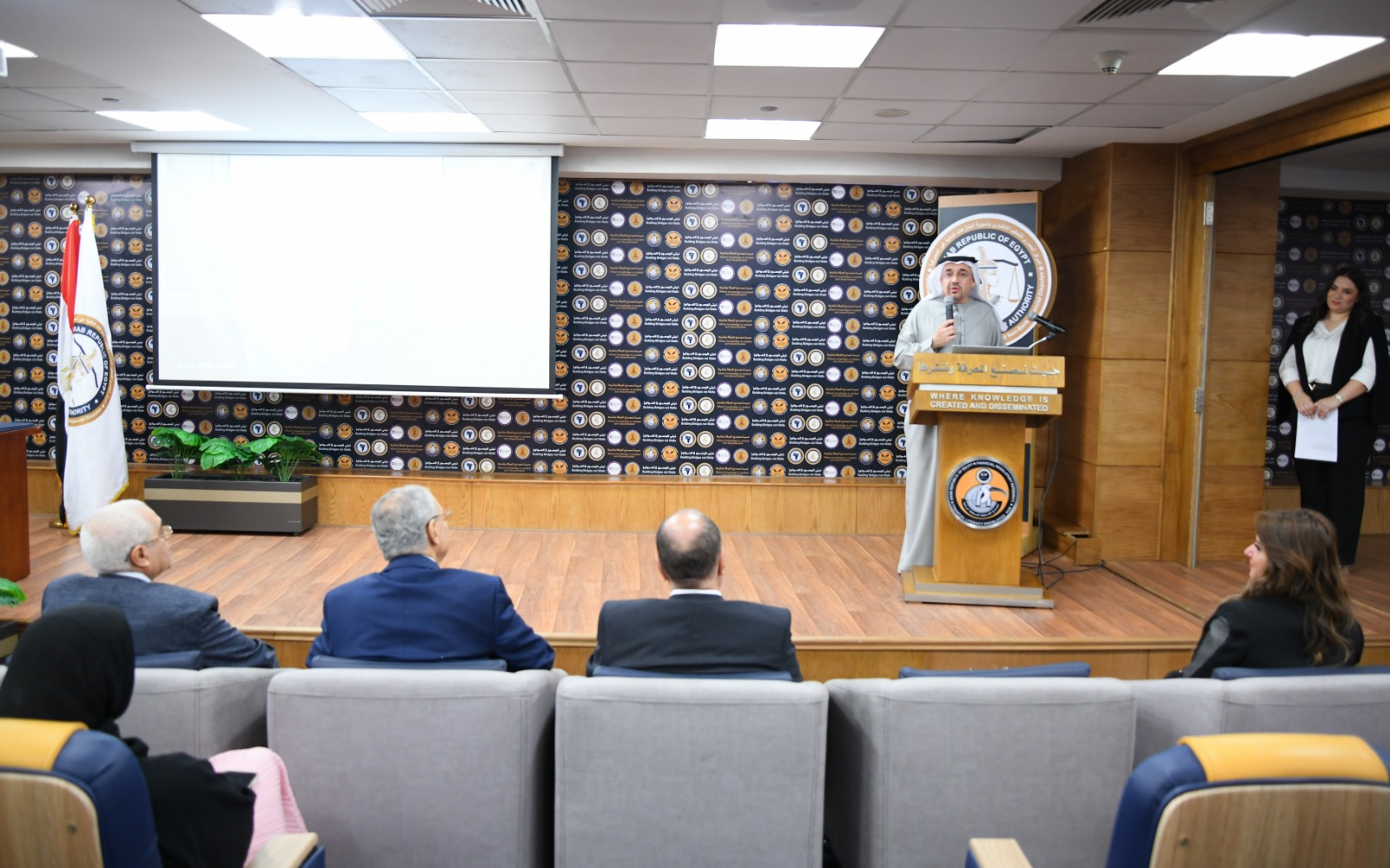 توقيع مذكرة تفاهم بين المركز المصري للتحكيم الاختياري وأكاديمية حبيب الملا