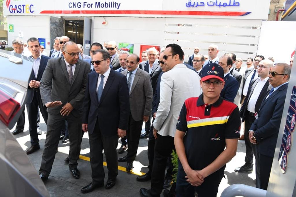 افتتاح محطة متكاملة بمنطقة وسط البلد للتموين بالغاز الطبيعي والبنزين والشحن الكهربائي