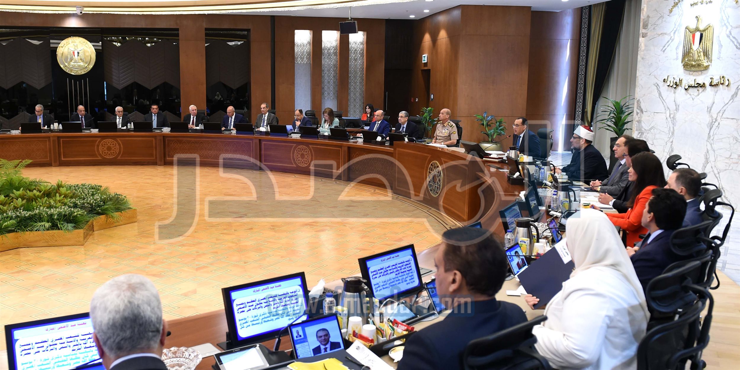مجلس الوزراء يبدأ اجتماعه الأسبوعي بالعاصمة الإدارية