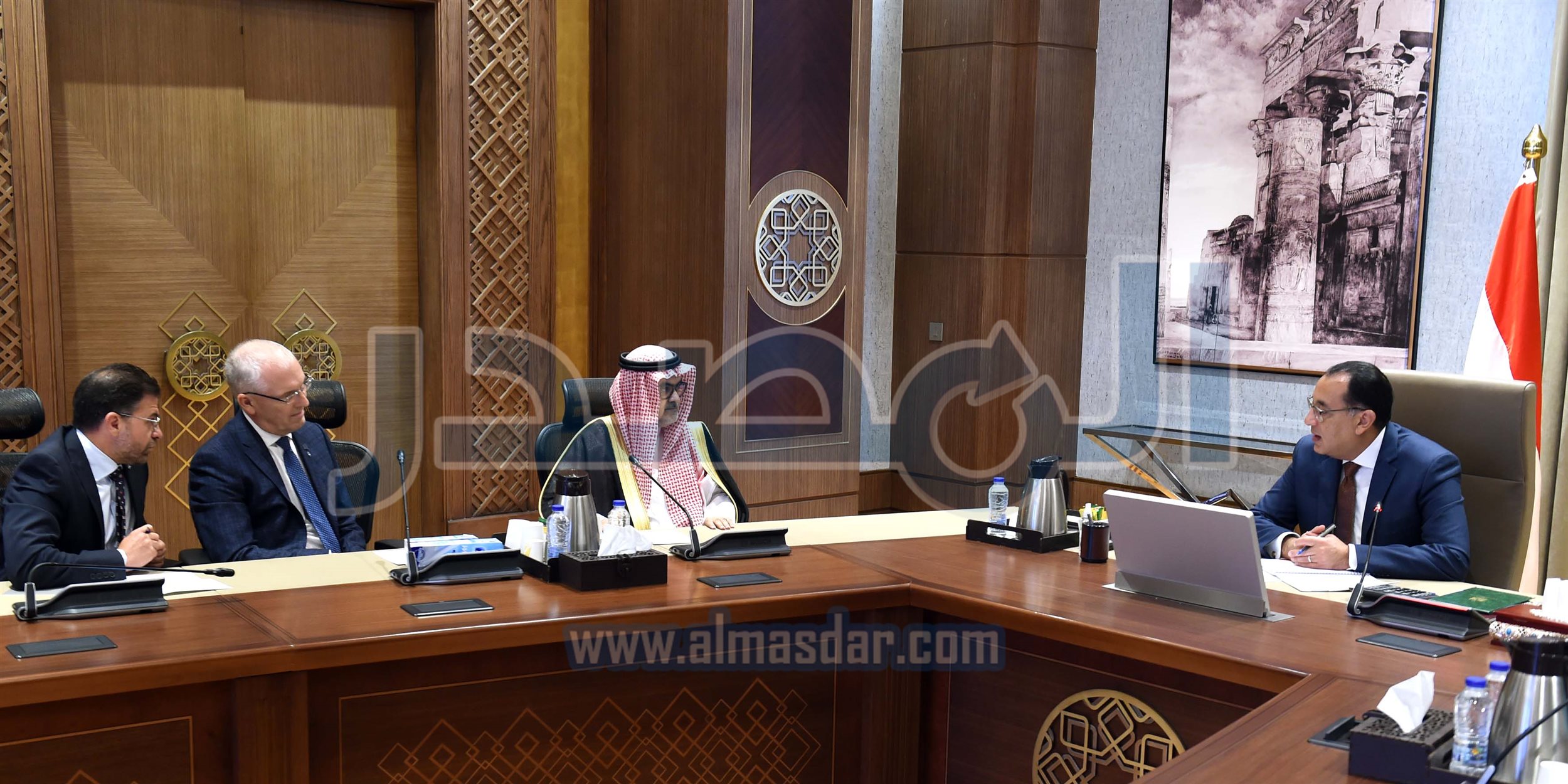 رئيس الوزراء يلتقي مسئولي شركة المراعي السعودية