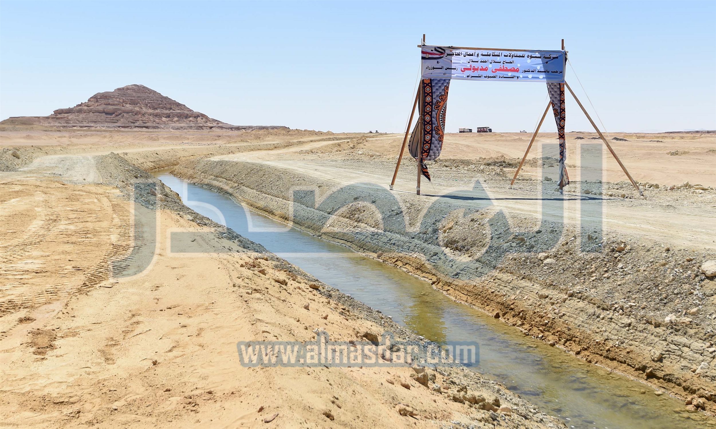 رئيس الوزراء يتفقد مشروع تطوير منظومة إدارة الري بالواحة