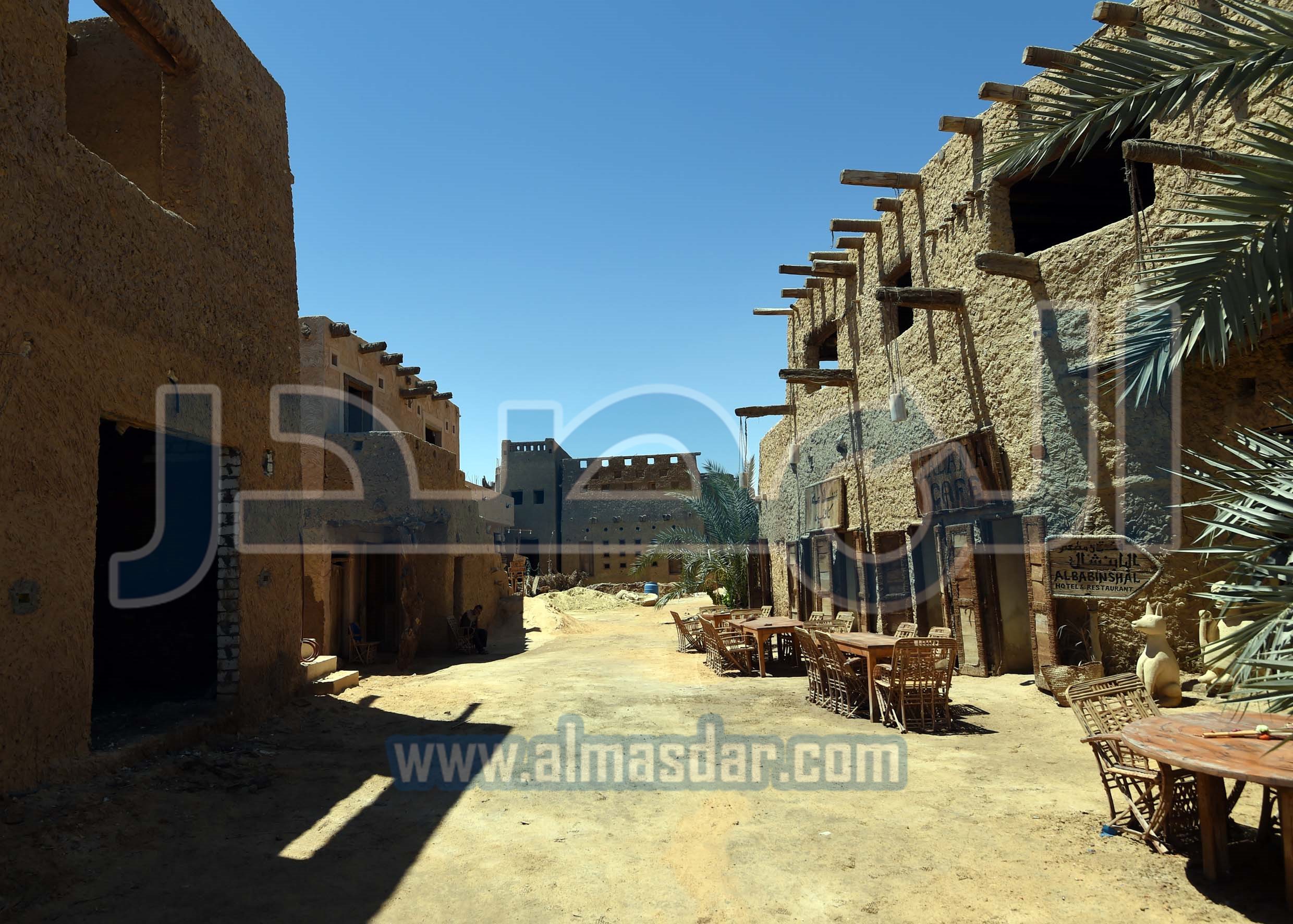مدبولى يتفقد أعمال التنسيق الحضاري بميدان السوق بواحة سيوة