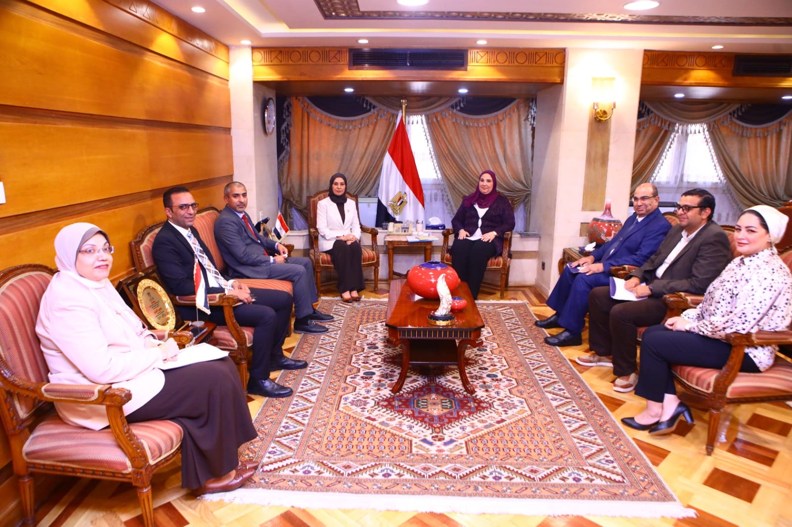 وزيرة التضامن الاجتماعي تلتقي سفيرة مملكة البحرين بالقاهرة
