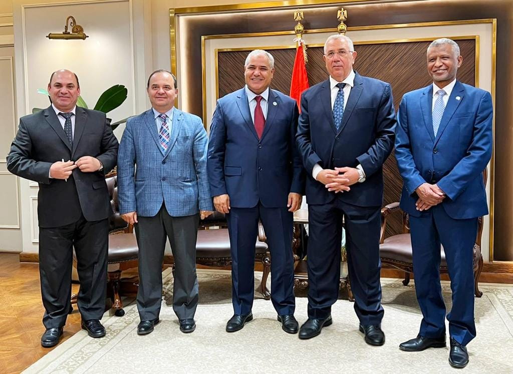 وزير الزراعة يبحث مع مسئولي �الفاو�