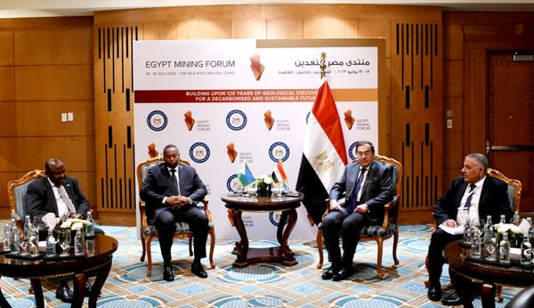 الملا يلتقى وزير الطاقة والموارد الطبيعية بجمهورية جيبوتى