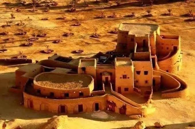 منشآت فندقية بيئية بسيوة