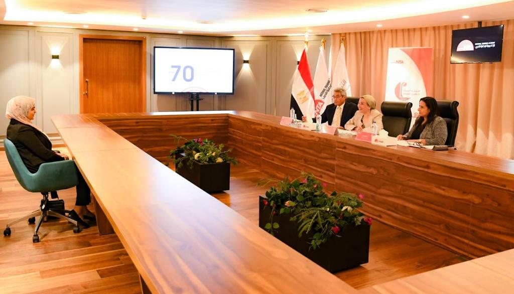 وزيرة البيئة تشارك فى برنامج