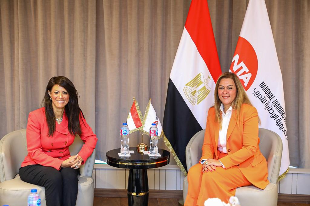 وزيرة التعاون الدولي تترأس برنامج �المرأة تقود للتنفيذيات�