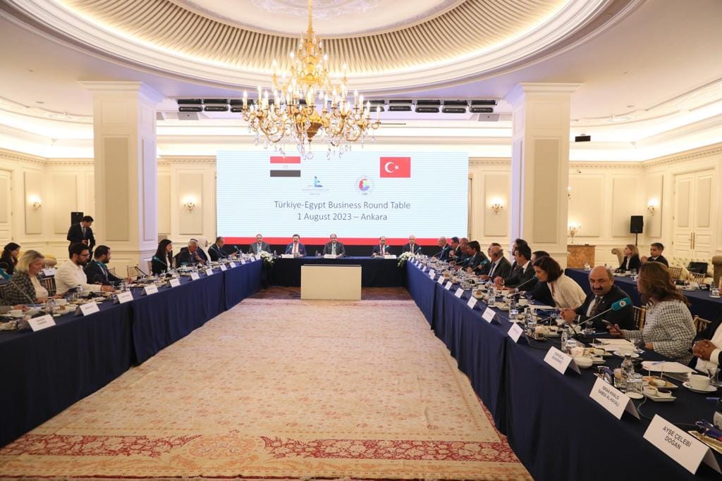 وزير التجارة والصناعة بفعاليات اجتماع المائدة المستديرة باتحاد الغرف والبورصات التركي