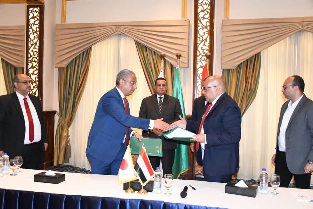 وزير التنمية المحلية يشهد توقيع محافظ الفيوم وشركة �يازاكي� اليابانية