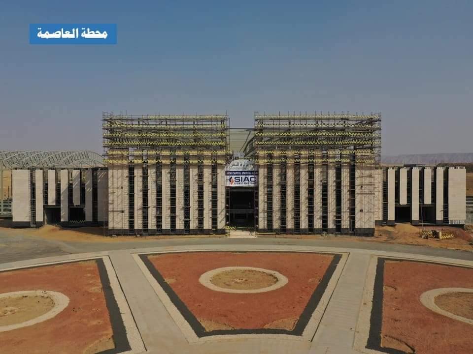 وزير النقل يتفقد مواقع العمل بمشروع الخط الأول من شبكة القطار الكهربائي السريع